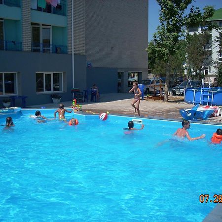 Dolce Vita Resort Hotel Zaliznyy Port Εξωτερικό φωτογραφία