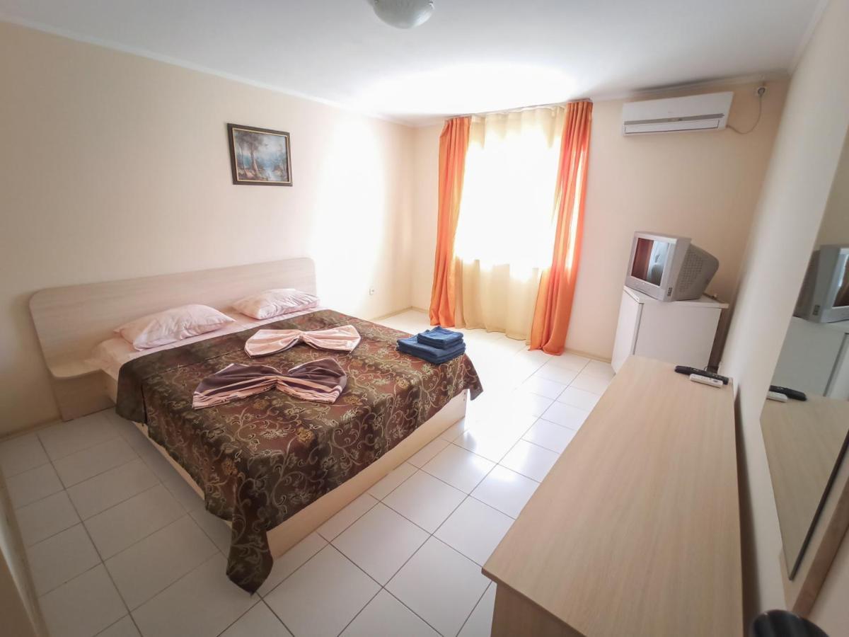 Dolce Vita Resort Hotel Zaliznyy Port Δωμάτιο φωτογραφία