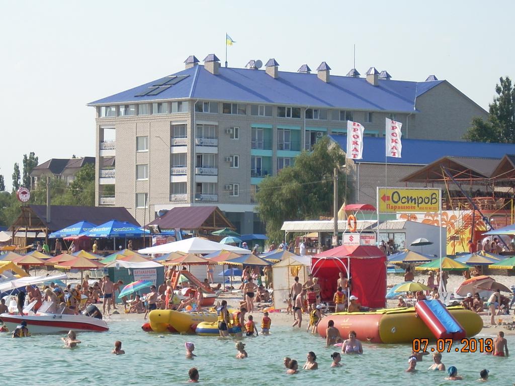 Dolce Vita Resort Hotel Zaliznyy Port Εξωτερικό φωτογραφία