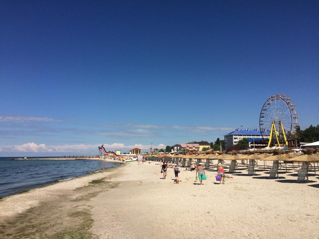 Dolce Vita Resort Hotel Zaliznyy Port Εξωτερικό φωτογραφία