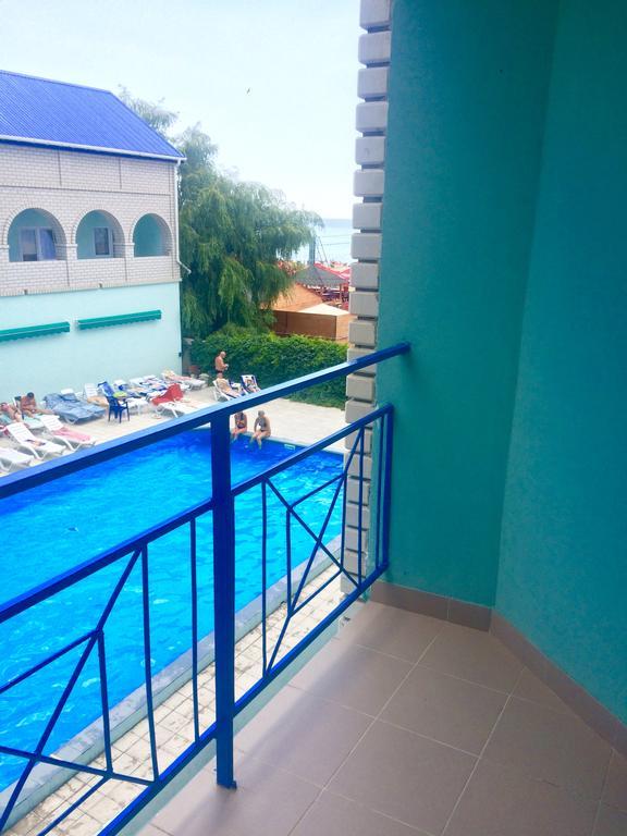 Dolce Vita Resort Hotel Zaliznyy Port Εξωτερικό φωτογραφία