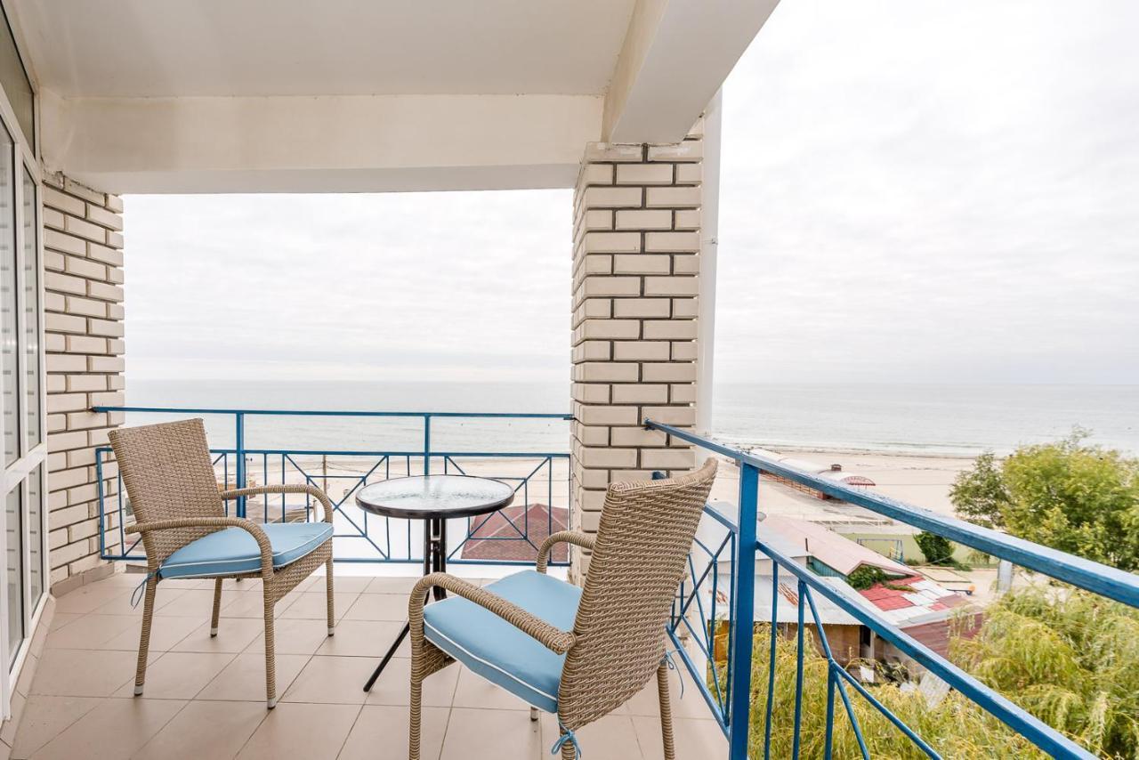 Dolce Vita Resort Hotel Zaliznyy Port Εξωτερικό φωτογραφία