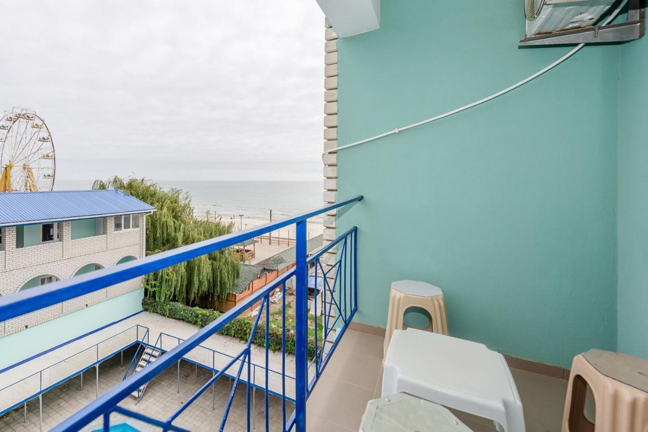 Dolce Vita Resort Hotel Zaliznyy Port Εξωτερικό φωτογραφία